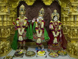 Shri Harikrishna Maharaj and Shri Radha-Krishna Dev